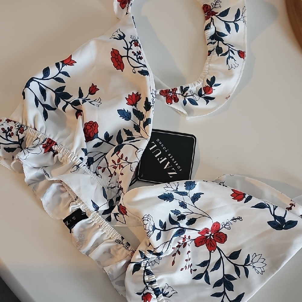 ZAFUL Floral Top